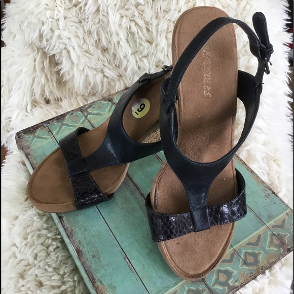 aerosoles navy sandals